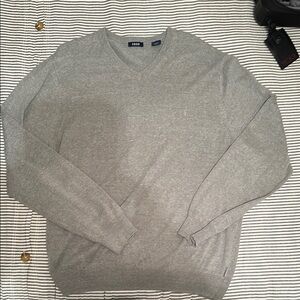 Izod Gray V-Neck Sweater Classic Knit